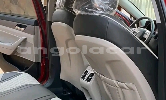 Buy Used Hyundai Sonata Red Car in Luanda in Luanda Province Buy Used Hyundai Sonata Red Car in Luanda in Luanda Province