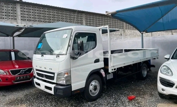 Comprar Usado Mitsubishi Grandis Branco Carro em Luanda em Luanda Province Comprar Usado Mitsubishi Grandis Branco Carro em Luanda em Luanda Province