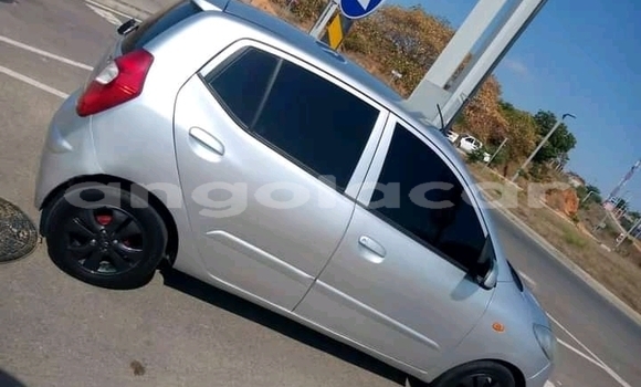Buy Used Hyundai i10 Silver Car in Luanda in Luanda Province Buy Used Hyundai i10 Silver Car in Luanda in Luanda Province