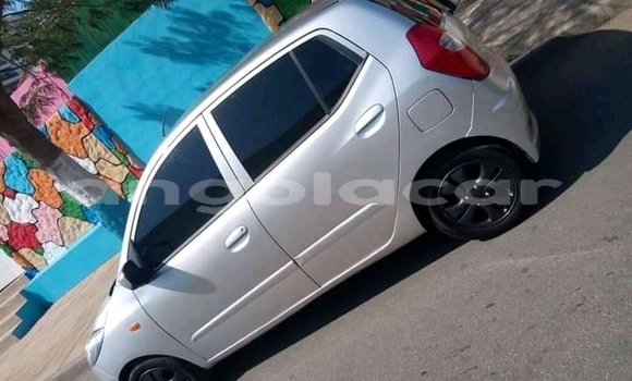 Buy Used Hyundai i10 Silver Car in Luanda in Luanda Province Buy Used Hyundai i10 Silver Car in Luanda in Luanda Province