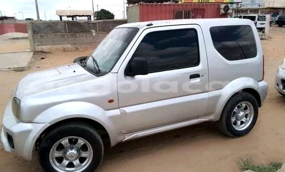 Acheter Occasion Voiture Suzuki Jimny Gris à Luanda, Province de Luanda Acheter Occasion Voiture Suzuki Jimny Gris à Luanda, Province de Luanda