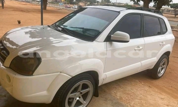 Acheter Occasion Voiture Hyundai Tucson Blanc à Luanda, Province de Luanda Acheter Occasion Voiture Hyundai Tucson Blanc à Luanda, Province de Luanda