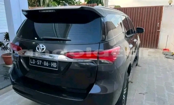 Comprar Usado Toyota Fortuner Preto Carro em Luanda em Luanda Province Comprar Usado Toyota Fortuner Preto Carro em Luanda em Luanda Province