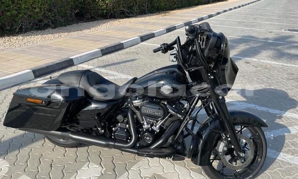 Comprar Usado Harley Davidson Street Glide Preto Moto em Luanda em Luanda Province