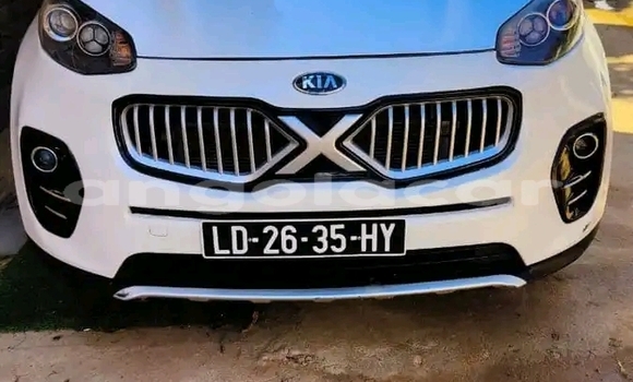 Buy Used Kia Sportage White Car in Luanda in Luanda Province Buy Used Kia Sportage White Car in Luanda in Luanda Province
