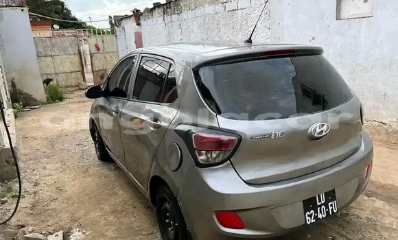 Buy Used Hyundai i10 Silver Car in Luanda in Luanda Province Buy Used Hyundai i10 Silver Car in Luanda in Luanda Province