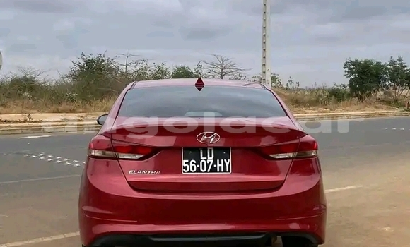 Acheter Occasion Voiture Hyundai Elantra Rouge à Luanda, Province de Luanda