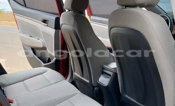 Acheter Occasion Voiture Hyundai Elantra Rouge à Luanda, Province de Luanda Acheter Occasion Voiture Hyundai Elantra Rouge à Luanda, Province de Luanda