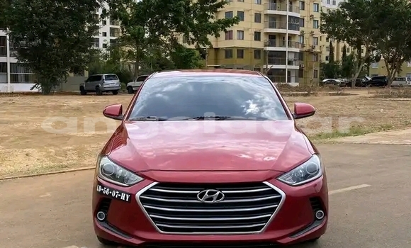 Acheter Occasion Voiture Hyundai Elantra Rouge à Luanda, Province de Luanda Acheter Occasion Voiture Hyundai Elantra Rouge à Luanda, Province de Luanda