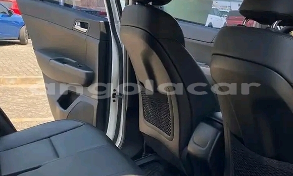 Acheter Occasion Voiture Kia Spectra Blanc à Luanda, Province de Luanda Acheter Occasion Voiture Kia Spectra Blanc à Luanda, Province de Luanda