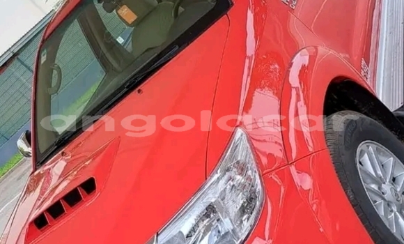 Comprar Usado Toyota Hilux Vermelho Carro em Luanda em Luanda Province
