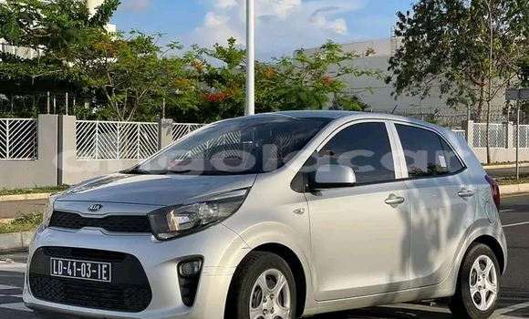 Comprar Usado Kia Picanto Prata Carro em Luanda em Luanda Province Comprar Usado Kia Picanto Prata Carro em Luanda em Luanda Province