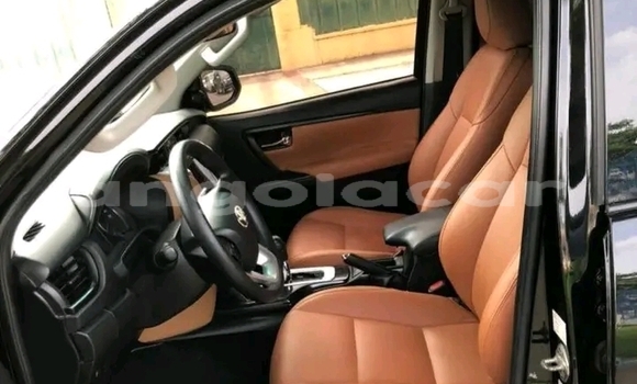 Acheter Occasion Voiture Toyota Fortuner Noir à Luanda, Province de Luanda Acheter Occasion Voiture Toyota Fortuner Noir à Luanda, Province de Luanda