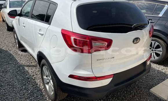 Buy Used Kia Sportage White Car in Luanda in Luanda Province Buy Used Kia Sportage White Car in Luanda in Luanda Province