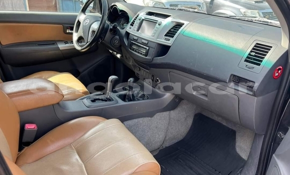 Buy Used Toyota Hilux Black Car in Luanda in Luanda Province Buy Used Toyota Hilux Black Car in Luanda in Luanda Province