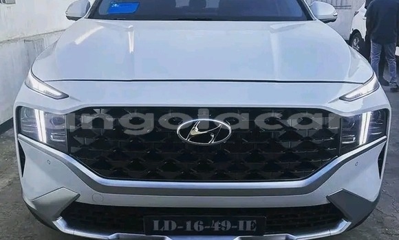 Comprar Usado Hyundai Santa Fe Branco Carro em Luanda em Luanda Province