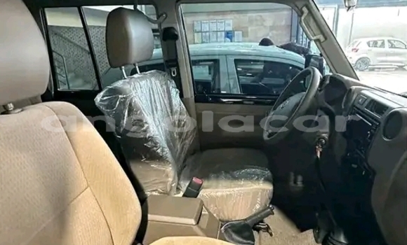 Acheter Occasion Voiture Toyota Land Cruiser Noir à Luanda, Province de Luanda Acheter Occasion Voiture Toyota Land Cruiser Noir à Luanda, Province de Luanda