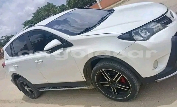 Buy Used Toyota RAV4 White Car in Luanda in Luanda Province Buy Used Toyota RAV4 White Car in Luanda in Luanda Province