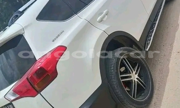 Comprar Usado Toyota RAV4 Branco Carro em Luanda em Luanda Province Comprar Usado Toyota RAV4 Branco Carro em Luanda em Luanda Province
