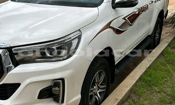 Buy Used Toyota Hilux White Car in Luanda in Luanda Province Buy Used Toyota Hilux White Car in Luanda in Luanda Province