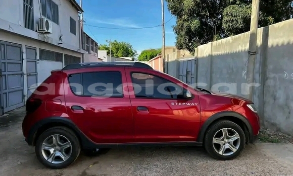 Comprar Usado Renault Sandero Vermelho Carro em Luanda em Luanda Province Comprar Usado Renault Sandero Vermelho Carro em Luanda em Luanda Province