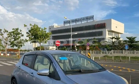 Acheter Occasion Voiture Toyota Yaris Bleu à Luanda, Province de Luanda Acheter Occasion Voiture Toyota Yaris Bleu à Luanda, Province de Luanda
