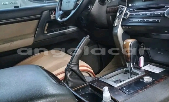 Comprar Usado Toyota Land Cruiser Branco Carro em Luanda em Luanda Province Comprar Usado Toyota Land Cruiser Branco Carro em Luanda em Luanda Province
