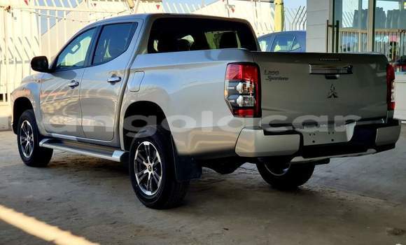 Buy Used Mitsubishi L200 Silver Car in Luanda in Luanda Province Buy Used Mitsubishi L200 Silver Car in Luanda in Luanda Province