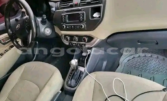 Acheter Occasion Voiture Kia rio Blanc à Luanda, Province de Luanda Acheter Occasion Voiture Kia rio Blanc à Luanda, Province de Luanda