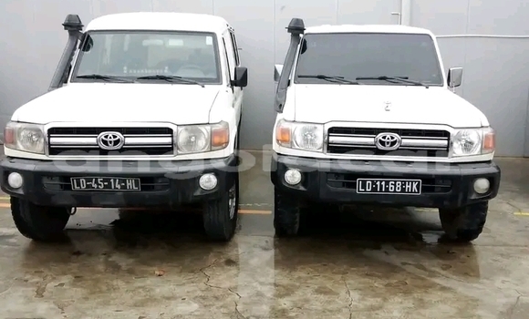 Comprar Usado Toyota Land Cruiser Branco Carro em Luanda em Luanda Province