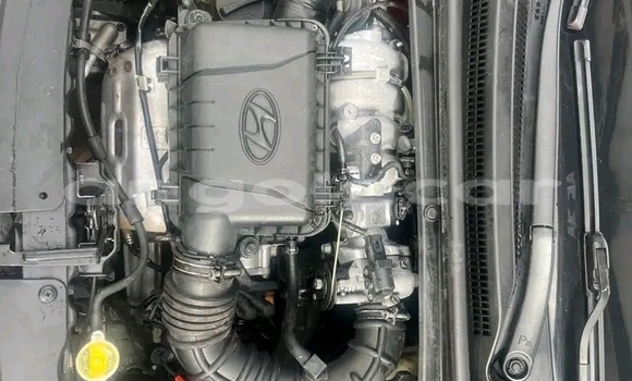 Buy Used Hyundai i10 Red Car in Luanda in Luanda Province Buy Used Hyundai i10 Red Car in Luanda in Luanda Province