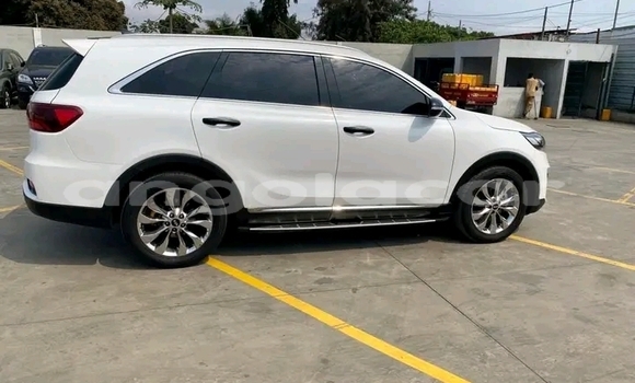 Acheter Occasion Voiture Kia Sorento Blanc à Luanda, Province de Luanda Acheter Occasion Voiture Kia Sorento Blanc à Luanda, Province de Luanda