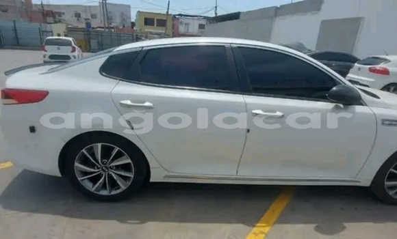 Comprar Usado Kia K5 Branco Carro em Luanda em Luanda Province Comprar Usado Kia K5 Branco Carro em Luanda em Luanda Province