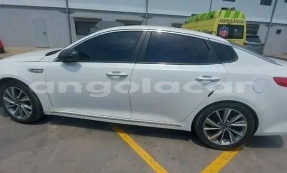 Comprar Usado Kia K5 Branco Carro em Luanda em Luanda Province Comprar Usado Kia K5 Branco Carro em Luanda em Luanda Province