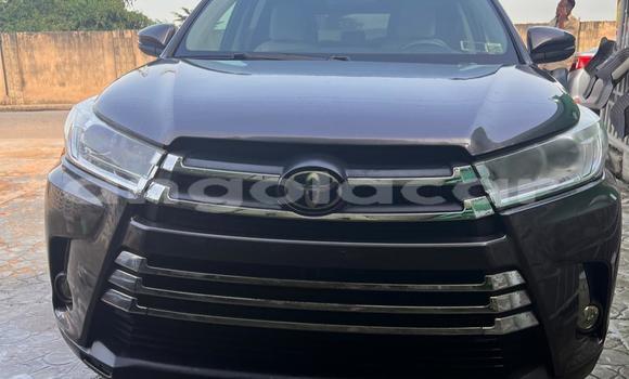 Comprar Usado Toyota Highlander Outro Carro em Luanda em Luanda Province
