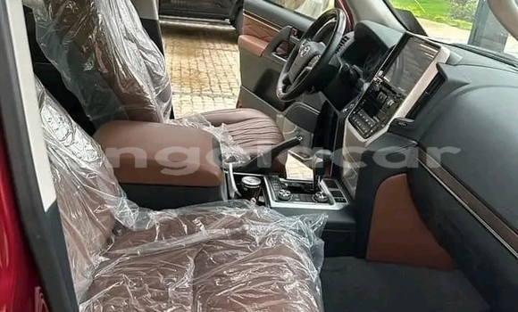 Buy Used Toyota Land Cruiser Red Car in Luanda in Luanda Province Buy Used Toyota Land Cruiser Red Car in Luanda in Luanda Province