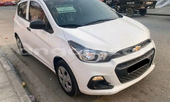 Acheter Occasion Voiture Chevrolet Avenger Blanc à Luanda, Province de Luanda Acheter Occasion Voiture Chevrolet Avenger Blanc à Luanda, Province de Luanda