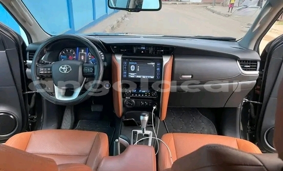 Buy Used Toyota Fortuner Black Car in Luanda in Luanda Province Buy Used Toyota Fortuner Black Car in Luanda in Luanda Province