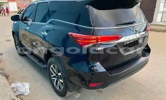 Buy Used Toyota Fortuner Black Car in Luanda in Luanda Province Buy Used Toyota Fortuner Black Car in Luanda in Luanda Province