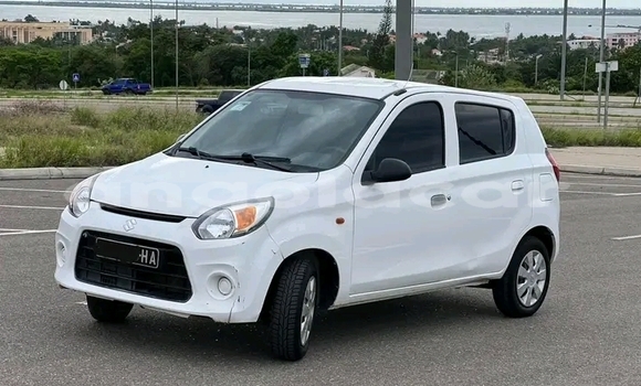 Buy Used Suzuki Alto White Car in Luanda in Luanda Province