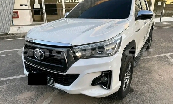 Comprar Usado Toyota Hilux Branco Carro em Luanda em Luanda Province Comprar Usado Toyota Hilux Branco Carro em Luanda em Luanda Province