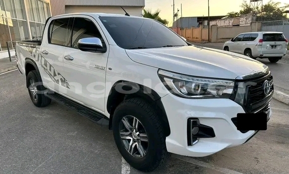 Comprar Usado Toyota Hilux Branco Carro em Luanda em Luanda Province Comprar Usado Toyota Hilux Branco Carro em Luanda em Luanda Province