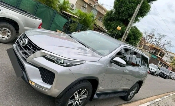 Comprar Usado Toyota Fortuner Outro Carro em Luanda em Luanda Province Comprar Usado Toyota Fortuner Outro Carro em Luanda em Luanda Province