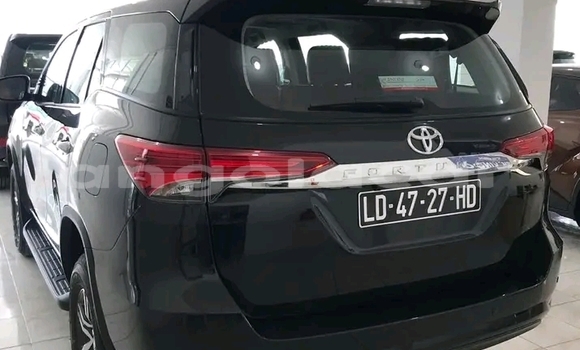 Comprar Usado Toyota Fortuner Prata Carro em Luanda em Luanda Province Comprar Usado Toyota Fortuner Prata Carro em Luanda em Luanda Province