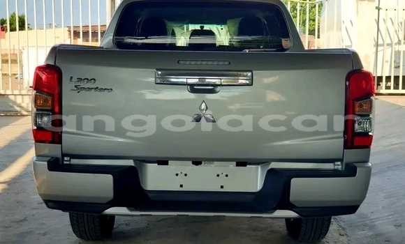 Buy Used Mitsubishi L200 Other Car in Luanda in Luanda Province Buy Used Mitsubishi L200 Other Car in Luanda in Luanda Province