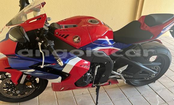 Acheter Occasion Moto Honda CBR 1000 RR Rouge à Luanda, Province de Luanda