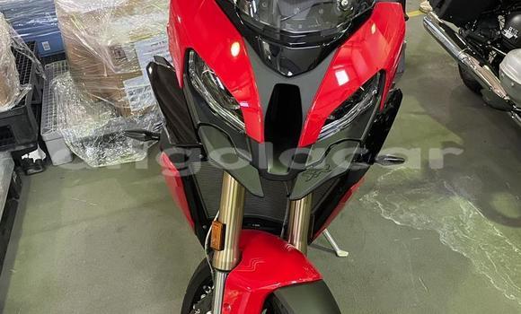 Comprar Usado BMW S 1000 Vermelho Moto em Luanda em Luanda Province