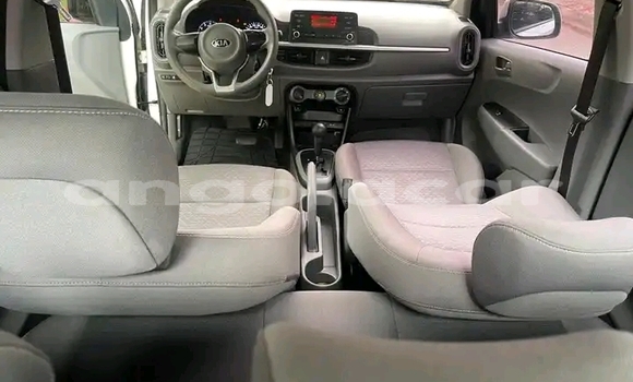 Acheter Occasion Voiture Kia Morning Blanc à Luanda, Province de Luanda Acheter Occasion Voiture Kia Morning Blanc à Luanda, Province de Luanda