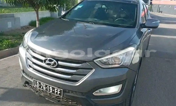 Buy Used Hyundai Santa Fe Silver Car in Luanda in Luanda Province Buy Used Hyundai Santa Fe Silver Car in Luanda in Luanda Province
