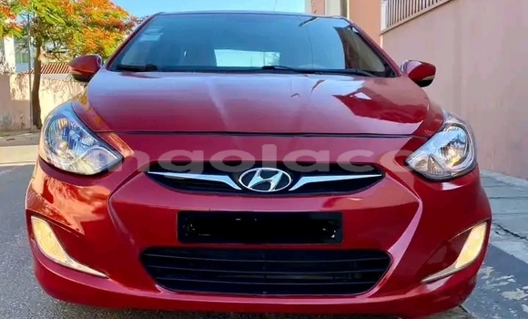 Acheter Occasion Voiture Hyundai Accent Rouge à Luanda, Province de Luanda Acheter Occasion Voiture Hyundai Accent Rouge à Luanda, Province de Luanda